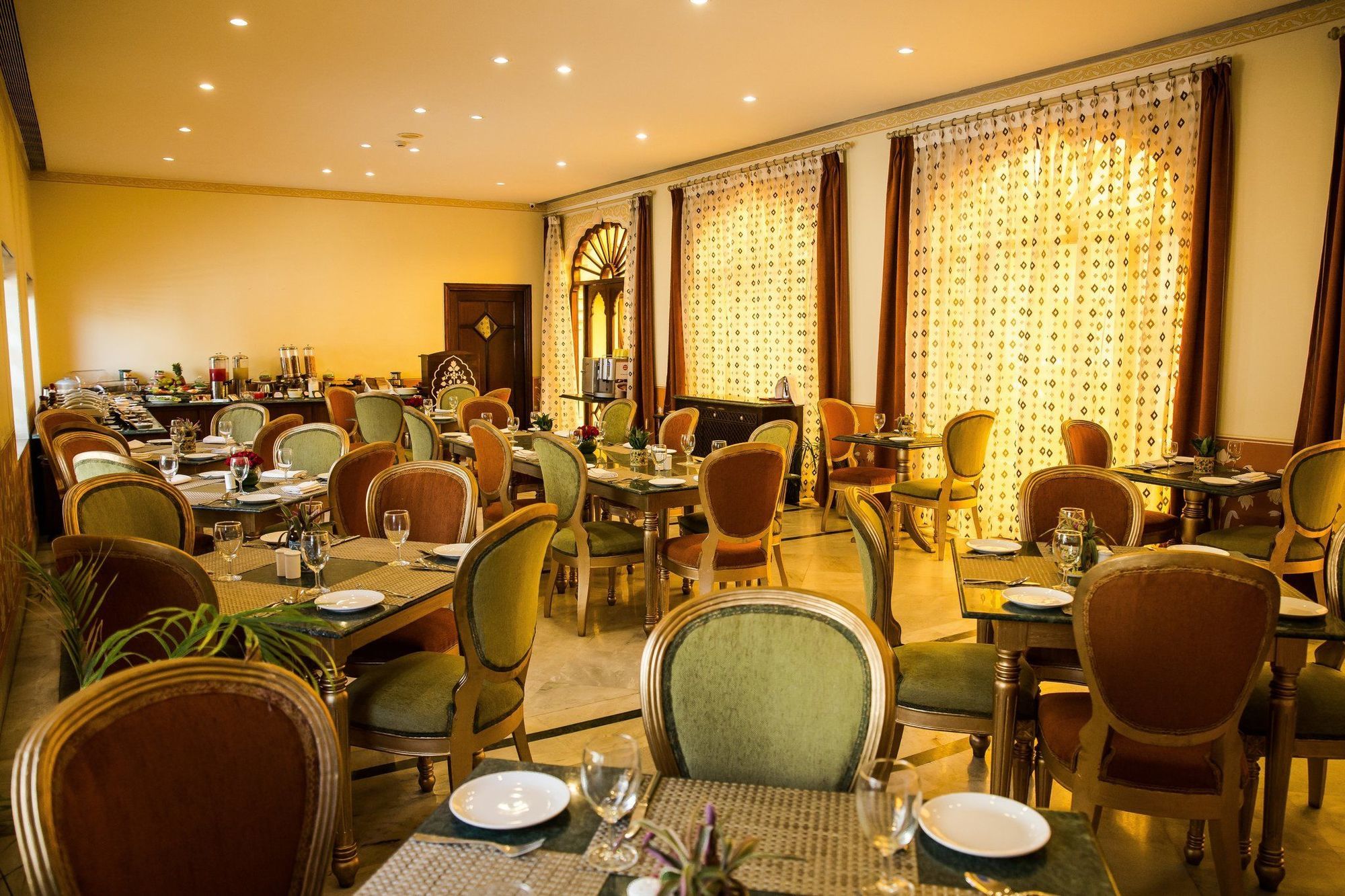 فندق جايبورفي  Sawai Man Mahal المطعم الصورة